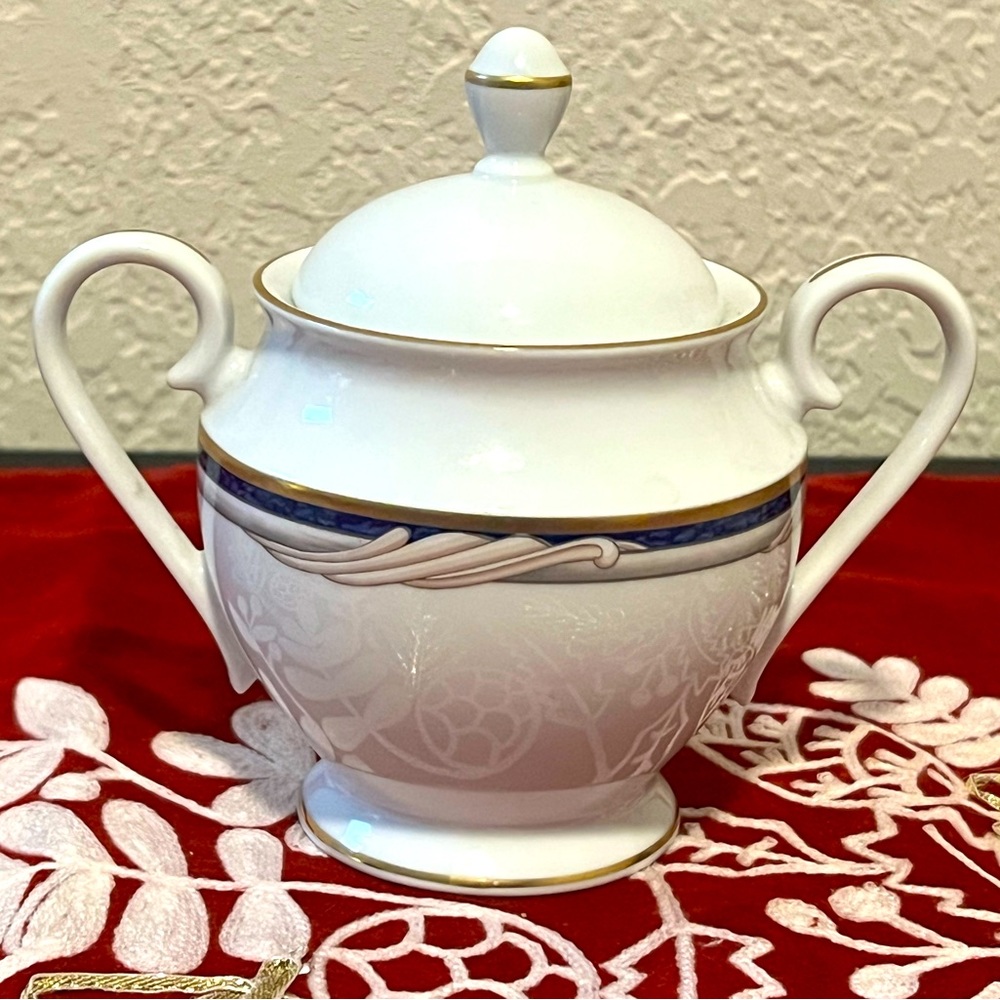 GORHAM CHINA Golden Swirl Sugar Bowl With Lid